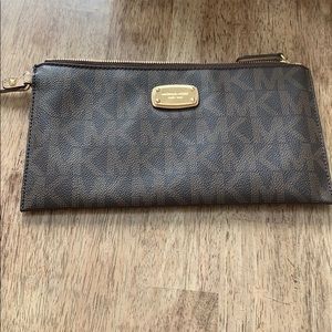 Michael Kors wristlet
